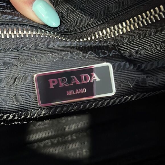 Prada quilted bag - Picture 5 of 13